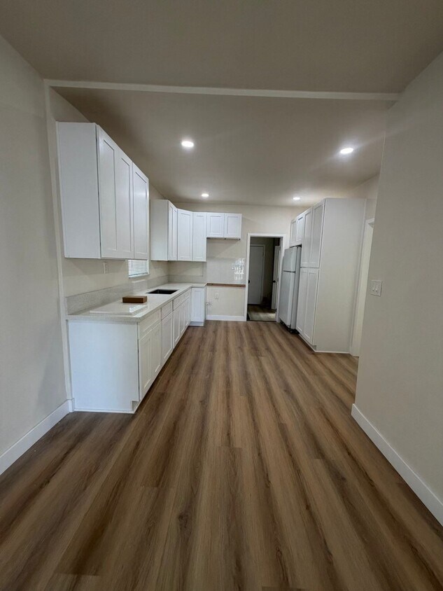 Foto del edificio - 134 E M St