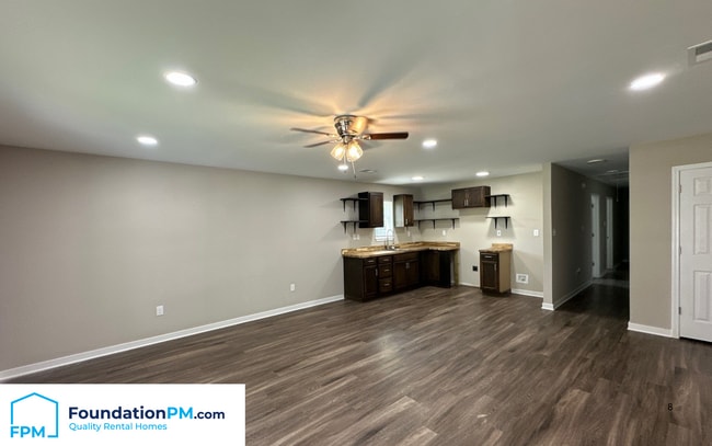 Building Photo - 2573 Tutwiler Ave