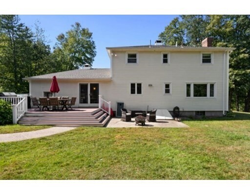 Building Photo - 18 Nagog Hill Rd