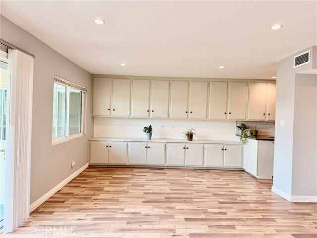 Building Photo - 400 S Los Robles Ave