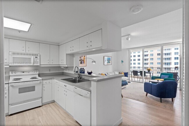 Foto del edificio - 701 Brickell Key Blvd