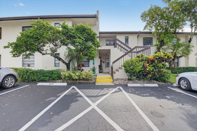 Foto del edificio - 21988 Cypress Dr