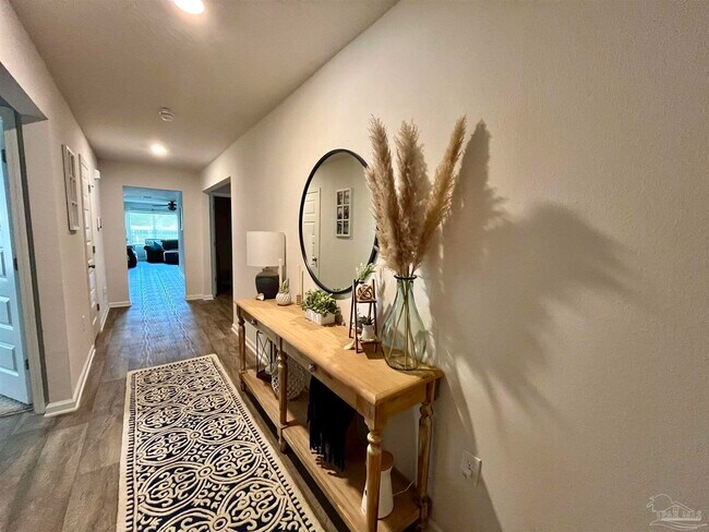 Foto del edificio - 5789 Guinevere Ln