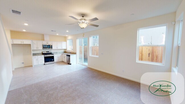 Foto del edificio - Vacant- Must Apply to schedule viewing  Re...