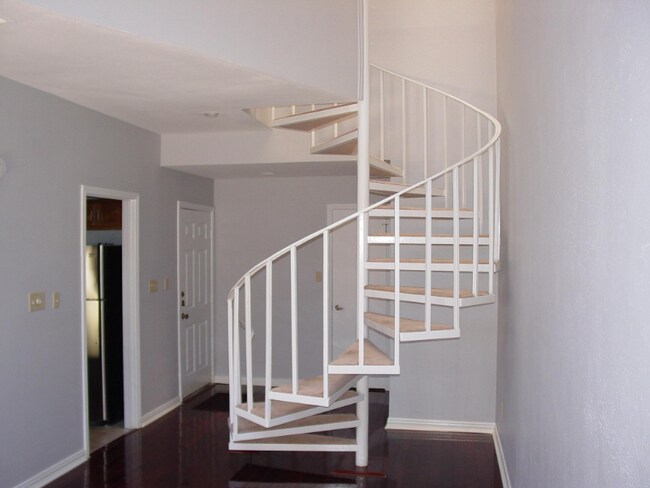 Spiral stair case to loft - 5100 Verde Valley Ln