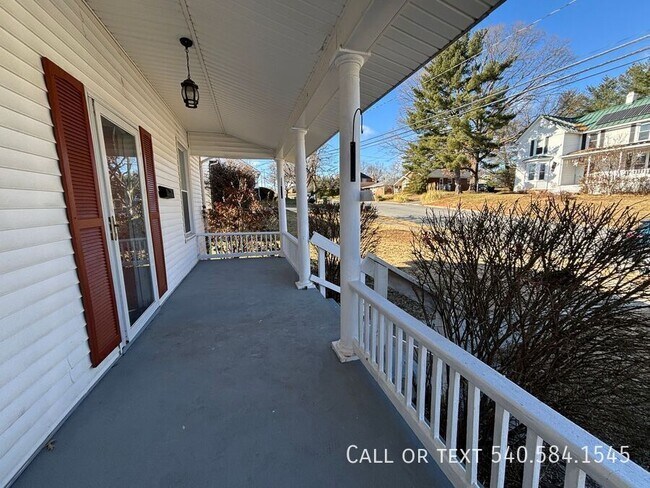 Foto del edificio - 14 W Carrollton Ave