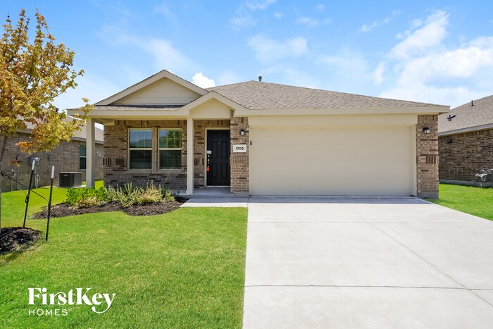 Primary Photo - 1705 Avery Pointe Dr