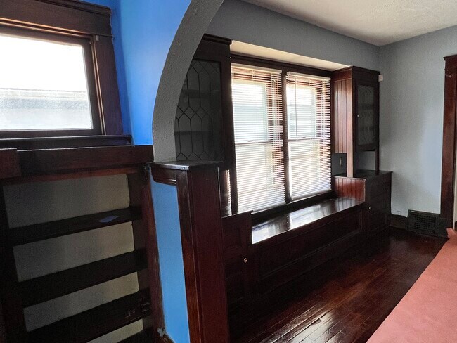 Foto del edificio - 2689 E 127th St