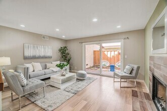 Building Photo - 7145 Rouse Ct