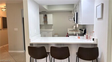Building Photo - 59 Camelot Gardens Blvd