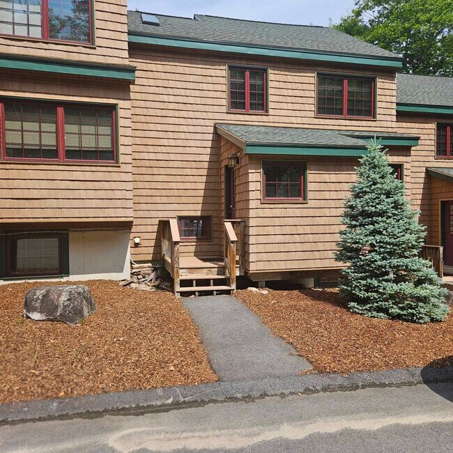 Building Photo - 10 Kernwood Dr