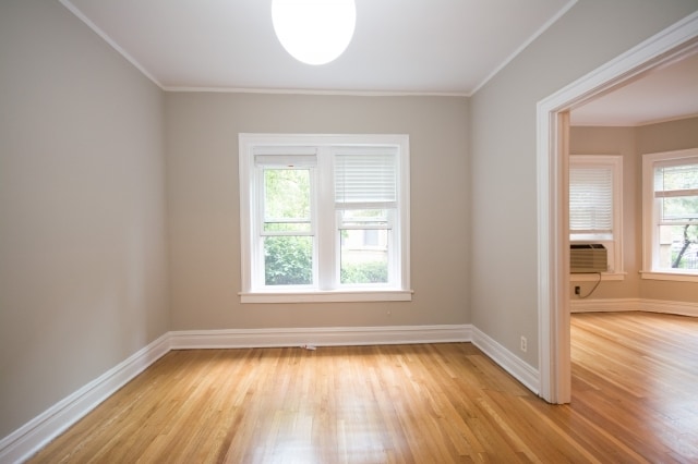 Building Photo - 539 W Brompton Ave