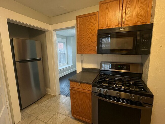 Building Photo - Lakewood 2 bed 1 bath home