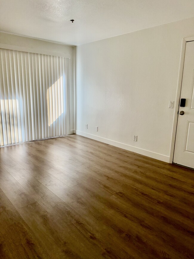 Building Photo - 4200 S Valley View Blvd