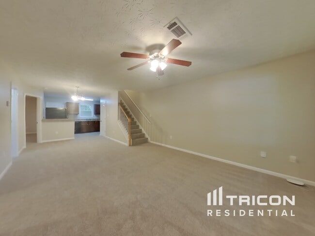 Building Photo - 1028 Weatherwood Pl NE