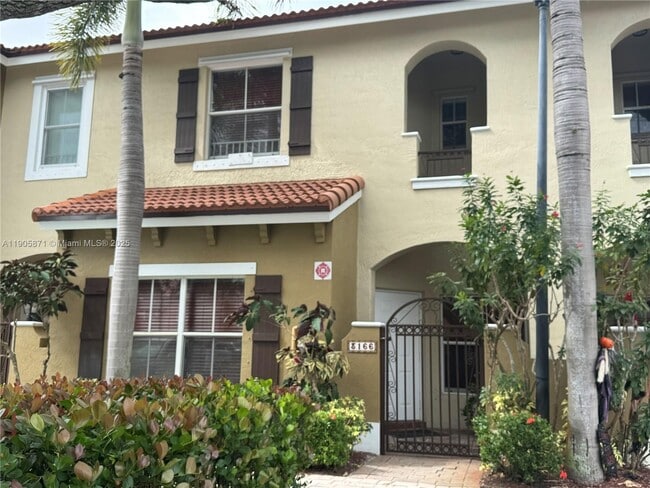 Foto del edificio - 3166 Merrick Terrace