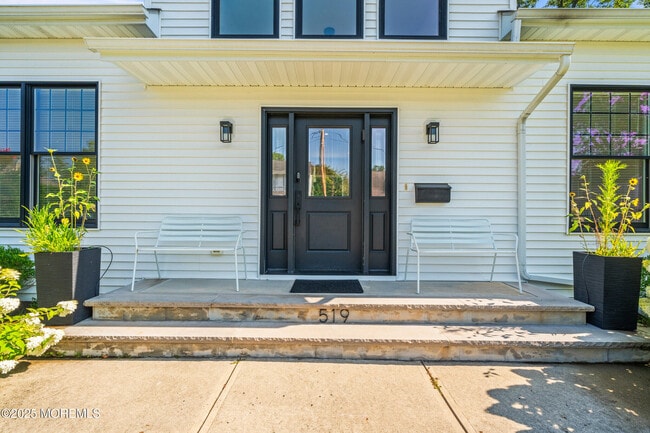 Foto del edificio - 519 Laurel Ave