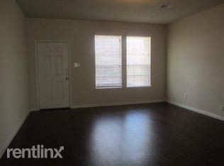 Building Photo - 2527 Verano Dr