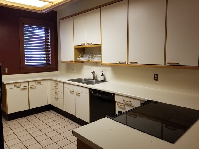 Building Photo - 347 E 700 S