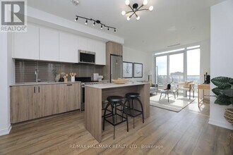Building Photo - 1787 St Clair Ave W