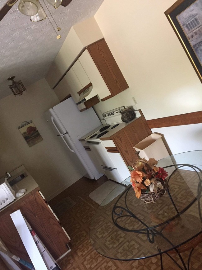 Foto del edificio - 130 Tyler Ave