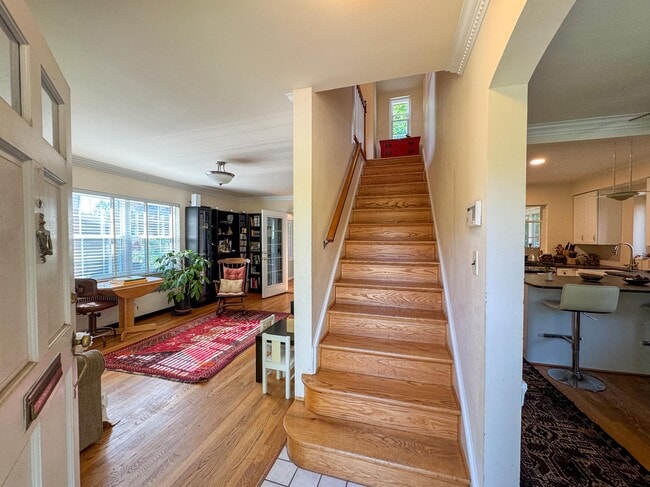 Photo - 1627 Webster St NE House