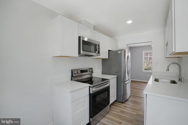 Building Photo - 12346 Woodlawn Ct