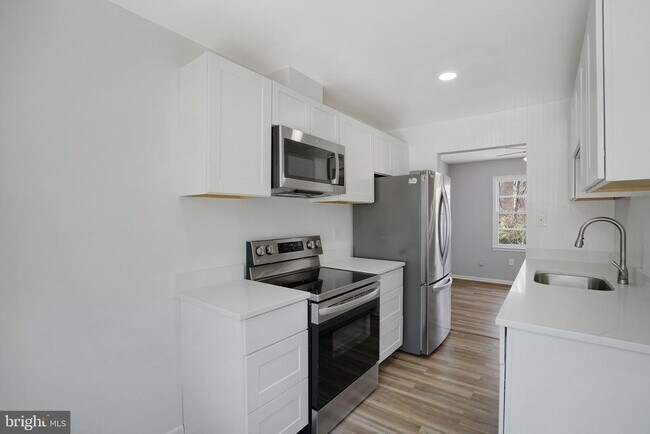 Foto del edificio - 12346 Woodlawn Ct