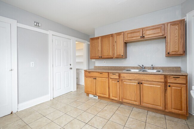 Building Photo - 4033 N 12th St