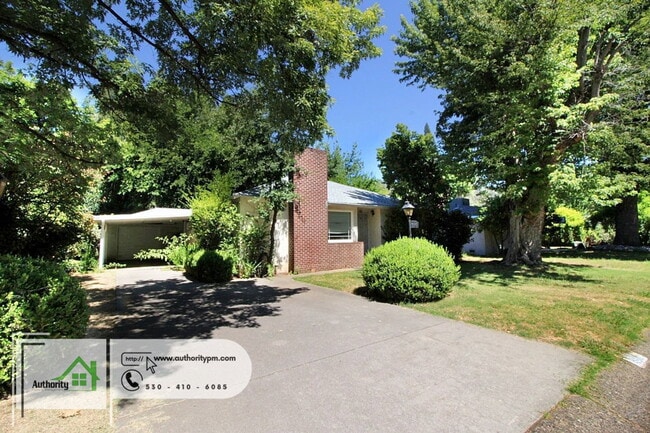 Building Photo - 686 Coronado St