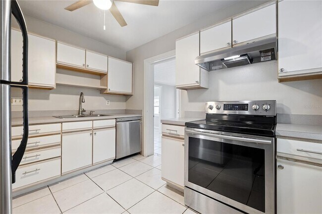 Foto del edificio - 9314 N Ashley St