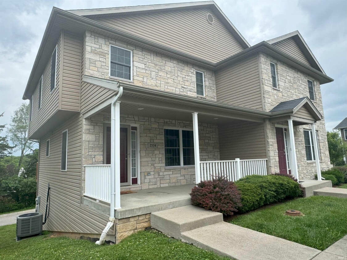 Foto principal - 2554 S Flat Rock Rd