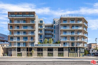 Building Photo - 3800 Mentone Ave
