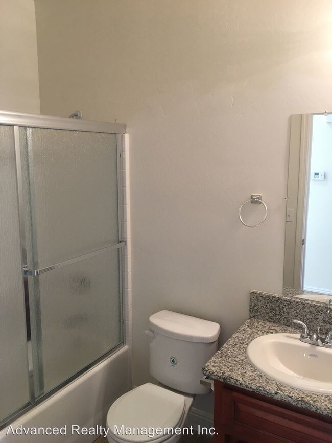 Foto del edificio - 5535 St Andrews Crescent