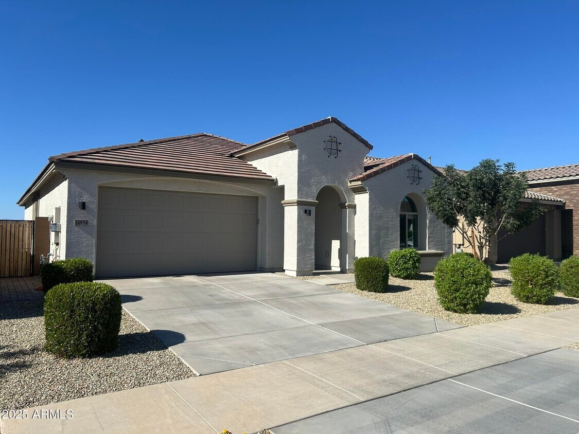 Foto principal - 14854 W Sand Hills Rd