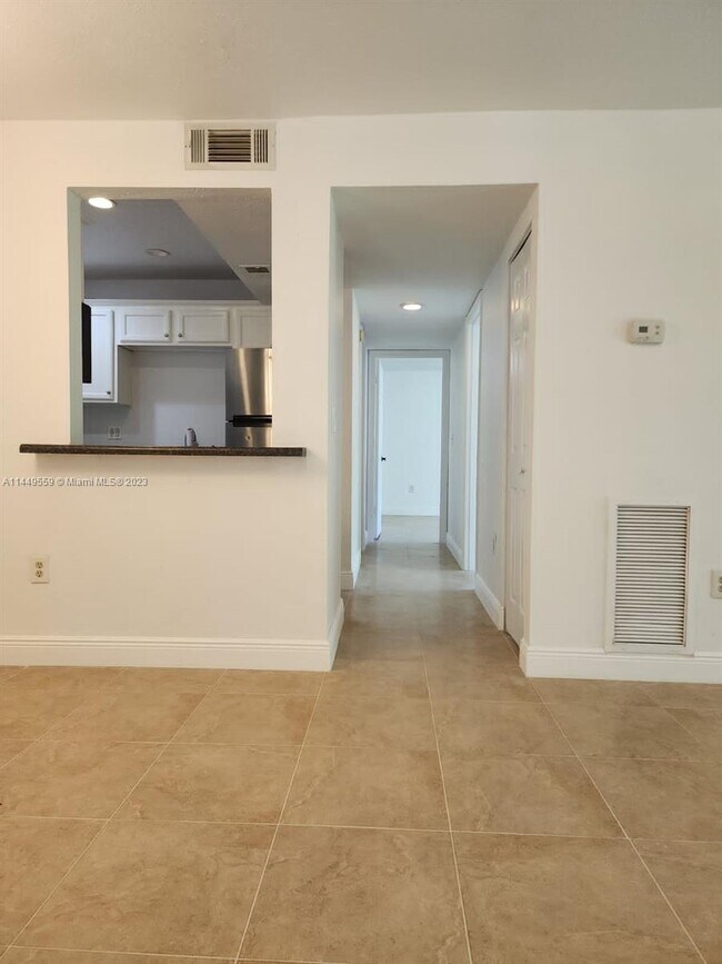 3286 S Semoran Blvd Unit 24, Orlando, FL 32822 Condo for Rent in