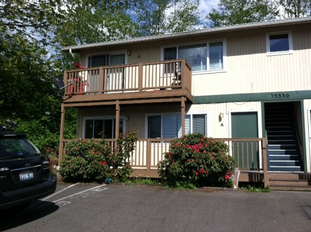Building Photo - 15330 1st Ave NE