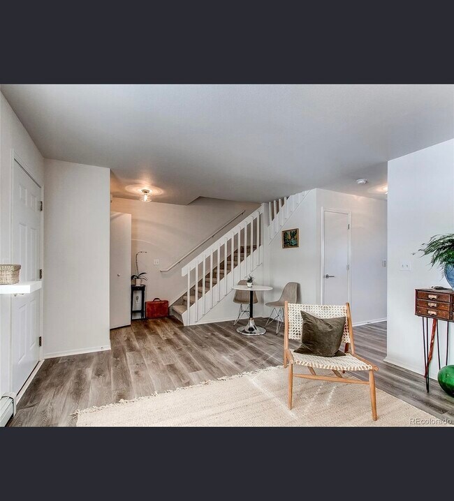 Building Photo - 473 N Banner St