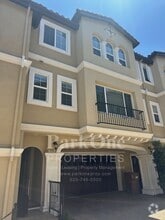Building Photo - 520 Berrellesa St