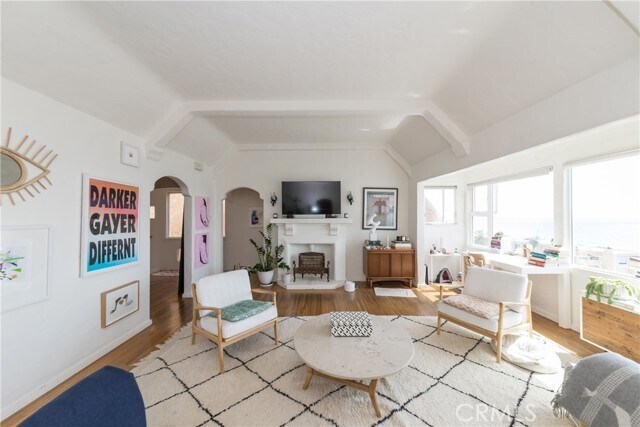 Building Photo - 2609 Crest Dr
