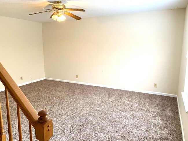 Building Photo - 231 Winters Ct