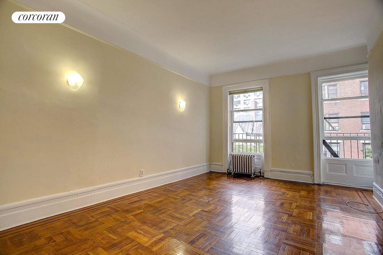 Foto principal - 304 W 102nd St