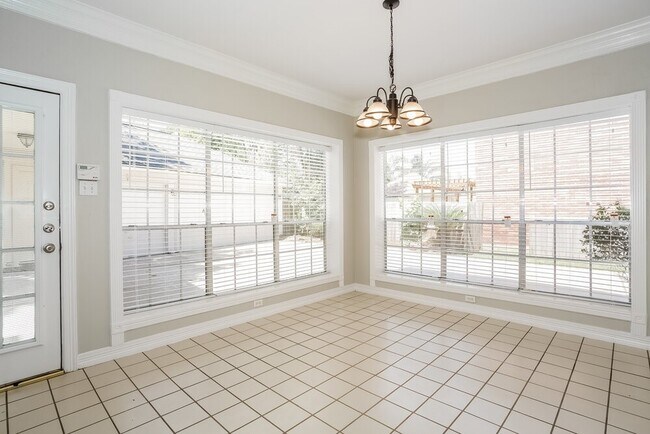 Building Photo - 19427 Atasca Oaks Dr