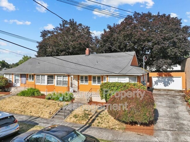 Building Photo - 2423 SE 60th Ave