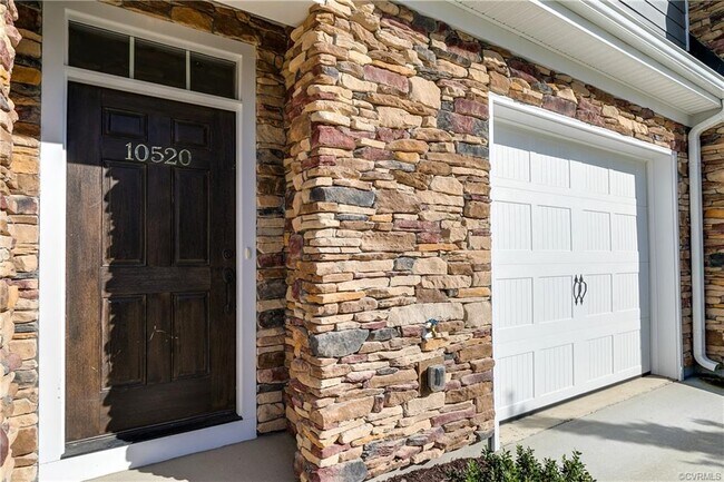 Building Photo - 10520 Swanee Mill Trace