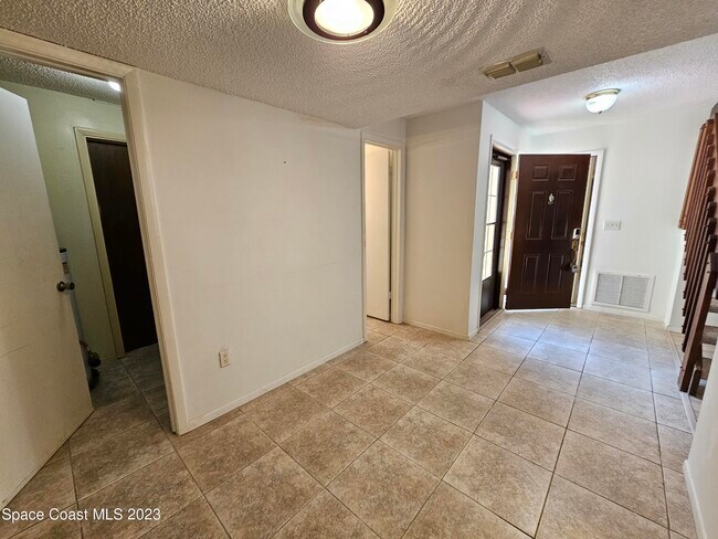 Building Photo - 8779 Cocoa Ct