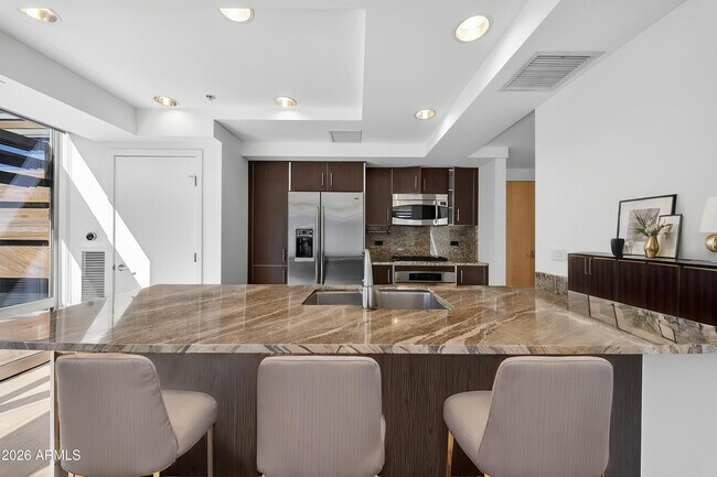 Foto del edificio - 7131 E Rancho Vista Dr