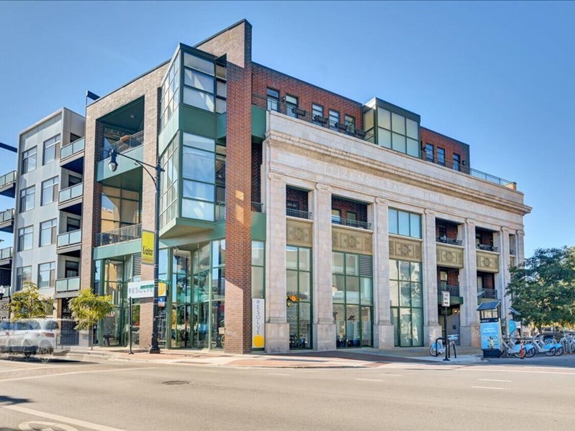 Foto principal - 1623 W Melrose St