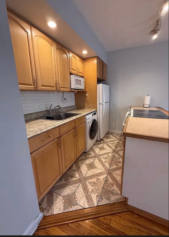 Building Photo - 40-31 202nd St