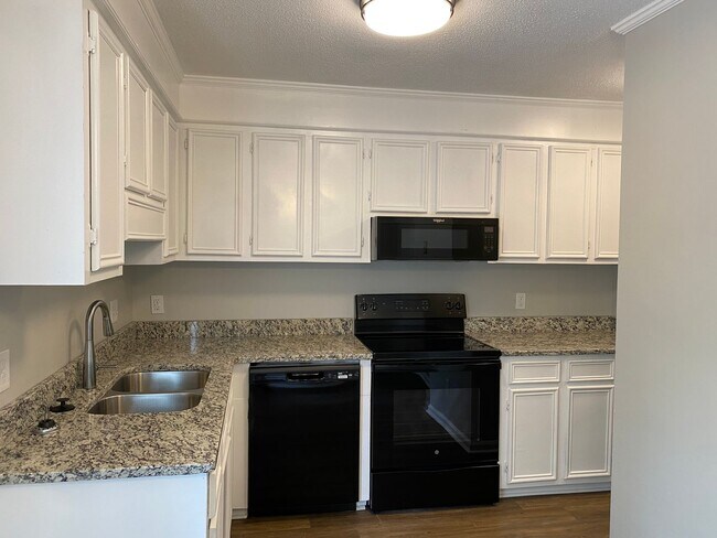 Building Photo - Cayce